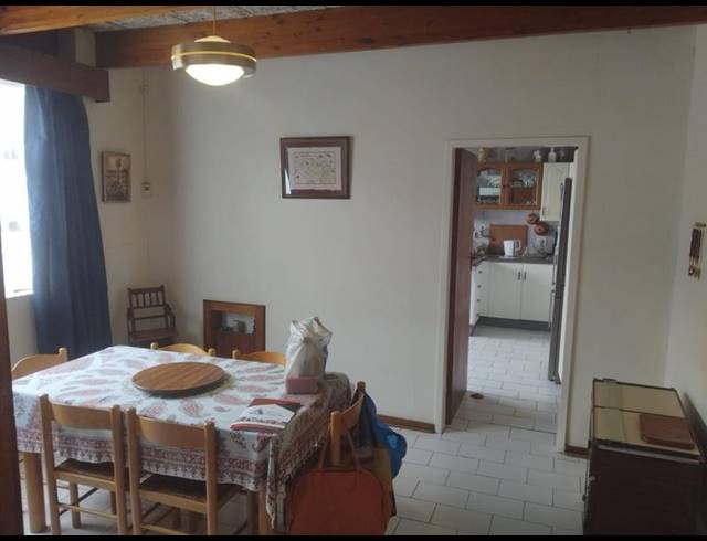 3 BEDROOM HOUSE FOR SALE IN OATLANDS